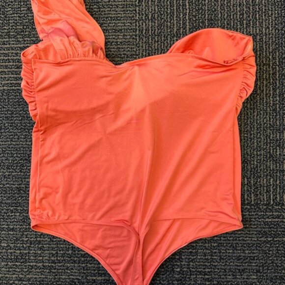 Express Body Contour Compression Silky One Shoulder Twist Thong Bodysuit NWT - Picture 3 of 5